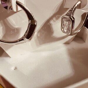 ER85063 WHAT A CHARMER